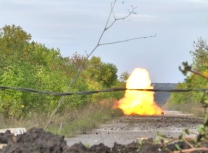 Донбасс: военных и технику развести удалось только в одной зоне