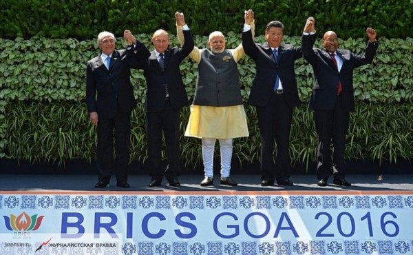 Александр Роджерс: Построение нового мира БРИКС продолжается… Александр Роджерс: Построение нового мира БРИКС продолжается…