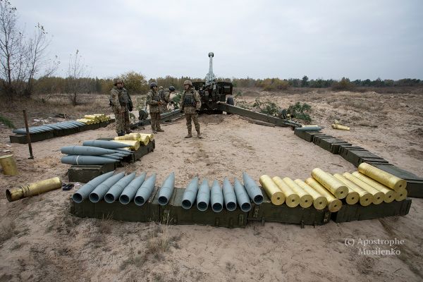 На 5 канале проговорились – ВСУ бьют по Донбассу из запрещенных минскими соглашениями САУ «Пион» На 5 канале проговорились – ВСУ бьют по Донбассу из запрещенных минскими соглашениями САУ «Пион»