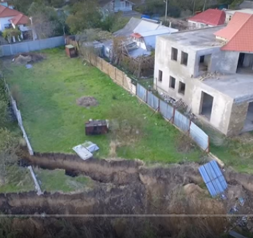 Город в Одесской области сползает в море - видео с высоты птичьего полёта