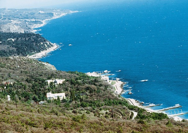 Рунет покорила новость о плывущем к России Крыме