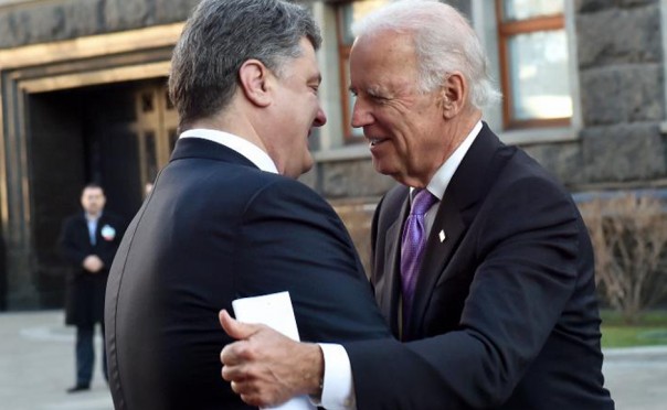 "Петр нужны уступки": Киев в осаде "союзников"