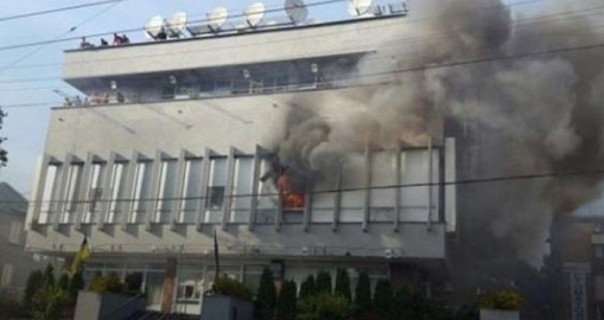 Киевский суд обязал СБУ расследовать поджог здания канала «Интер» как теракт  