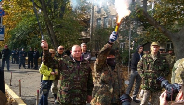 Митинг неонацистов у МВД в Киеве Митинг неонацистов у МВД в Киеве