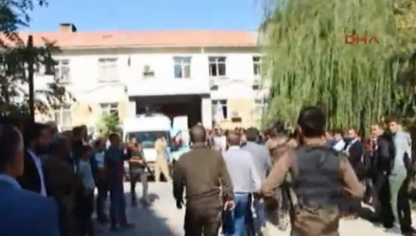 Курды взорвали турецких солдат: восемь убитых