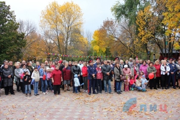 Сводка от НМ ЛНР 10 октября 2016 года. Более 17 тыс. жителей ЛНР участвовали в митинге против ввода вооруженных миссий Сводка от НМ ЛНР 10 октября 2016 года. Более 17 тыс. жителей ЛНР участвовали в митинге против ввода вооруженных миссий