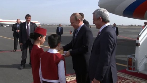 Путин прибыл в Ереван на саммит ОДКБ