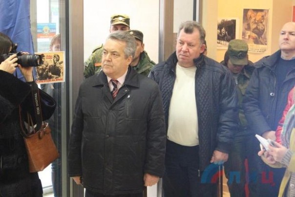 Сводка от НМ ЛНР 19 октября 2016 года. Киев не устраивает 30-дневный срок реализации Рамочного решения о разведении сил Сводка от НМ ЛНР 19 октября 2016 года. Киев не устраивает 30-дневный срок реализации Рамочного решения о разведении сил