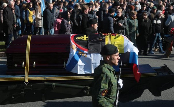 Мотороле аплодировали со слезами на глазах