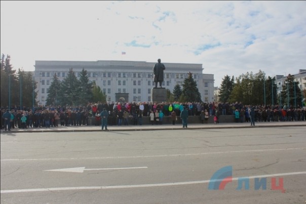 Сводка от НМ ЛНР 22 октября 2016 года. Глава Республики вручил знамя Министерству чрезвычайных ситуаций ЛНР Сводка от НМ ЛНР 22 октября 2016 года. Глава Республики вручил знамя Министерству чрезвычайных ситуаций ЛНР