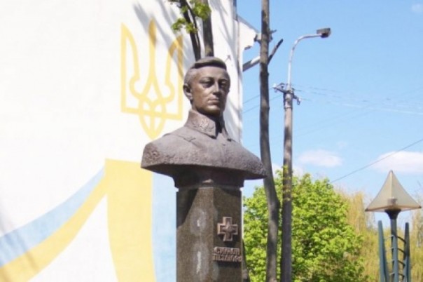 В Киеве поставят памятник антисемиту Петлюре и снимут о нем фильм за 23 млн грн