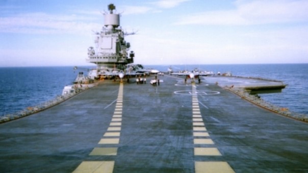 Дым «Кузнецова» для них как отдушина: Роман Носиков о людях, живущих в гробу