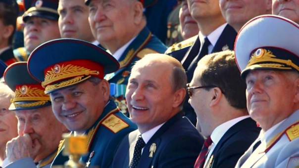 Отповедь от Минобороны: "рекомендуем нашим американским партнерам, впредь держать не только себя, но и штурвалы своих военных самолетов...."