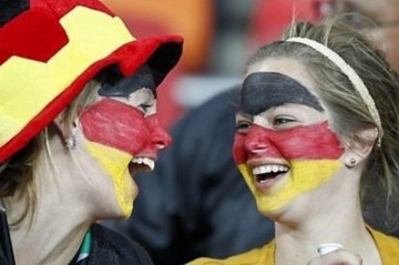 Жители Дрездена обматерили Меркель на праздничных мероприятиях, посвященных дню единства Германии