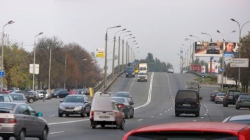 Проспект Кличка-дурачка: прозревшим киевлянам помогают стереть с карты Бандеру