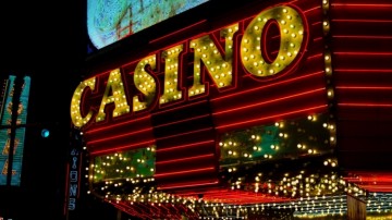 Лас-Вегас по-украински: чем обернется легализация казино в обнищавшей стране