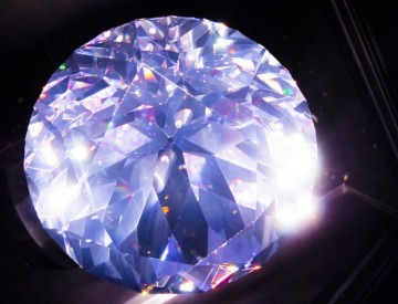 Даниэль Сваровски – великий имитатор, предприимчивый мошенник или гениальный инженер?