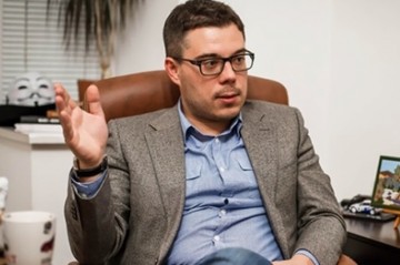 Политолог Порошенко обозвал Меркель и Олланда подлецами и признал, что безвиза не будет