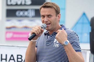 Перебежчик Сухарев и банкрот Навальный: кризис имени Сороса