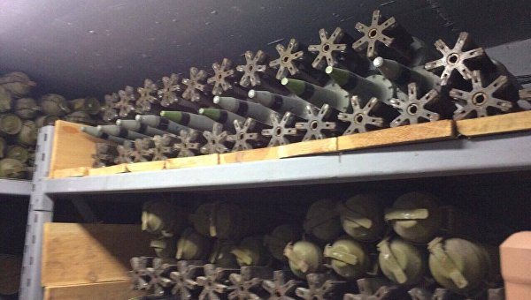 Под Киевом найден подземный бункер со снарядами к "Градам" и ПЗРК