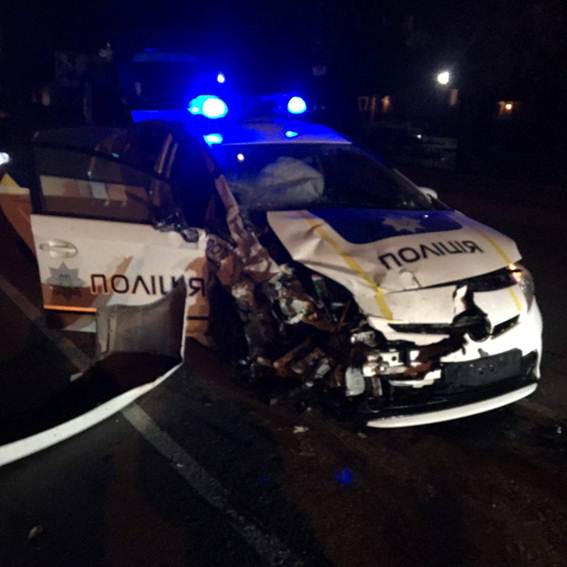 Драка со стрельбой в стриптиз-клубе или нюансы отдела вертикального подчинения Драка со стрельбой в стриптиз-клубе или нюансы отдела вертикального подчинения