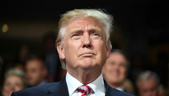 От Макфола до Авакова: Политики массово удаляют в соцсетях выпады против Трампа и Путина