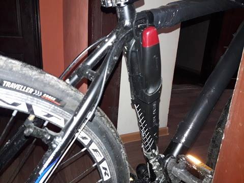 В машину лидера одесского "автомайдана" бросили "коктейль Молотова" В машину лидера одесского "автомайдана" бросили "коктейль Молотова"