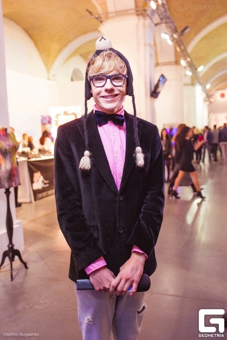 Моднявых рагулей и рагулих вам в ленту, камрады