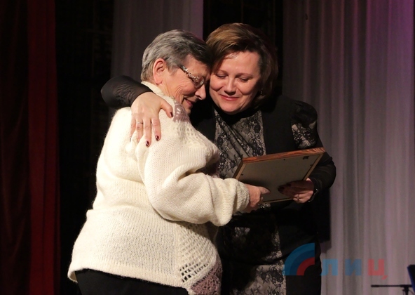 Сводка от НМ ЛНР 30 ноября 2016 года. ВСУ разместили склад боеприпасов в подвале жилого дома в Попасной Сводка от НМ ЛНР 30 ноября 2016 года. ВСУ разместили склад боеприпасов в подвале жилого дома в Попасной