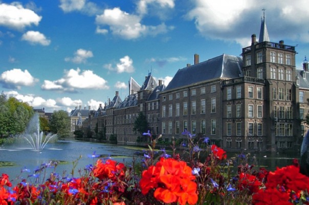 Нидерланды потребовали от ЕС официально запретить Украине членство в союзе