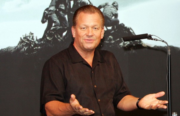 Американский писатель усомнился в пропаганде США, не найдя выбоин на дорогах в Москве Американский писатель усомнился в пропаганде США, не найдя выбоин на дорогах в Москве