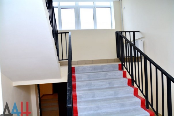 Александр Захарченко проверил готовность нового жилья для семей Дебальцево и Горловки, утративших кров в боях 