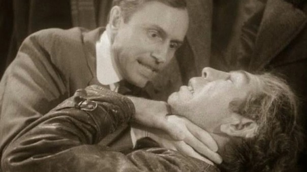 Сама ты Шариков: ответ Романа Носикова на открытое письмо Собчак к Путину Сама ты Шариков: ответ Романа Носикова на открытое письмо Собчак к Путину