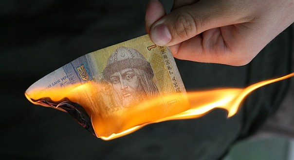 Гройсман запускает печатный станок, гривну ждёт невиданный обвал