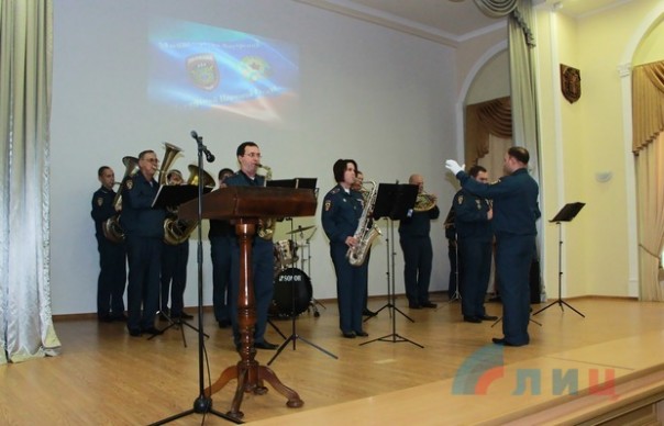 Сводка от НМ ЛНР 10 ноября 2016 года. Укрофашисты шесть раз обстреляли позиции Народной милиции, применялись 152-мм орудия