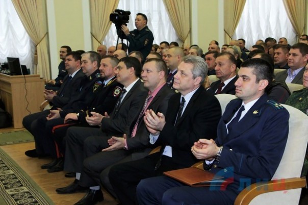 Сводка от НМ ЛНР 10 ноября 2016 года. Укрофашисты шесть раз обстреляли позиции Народной милиции, применялись 152-мм орудия