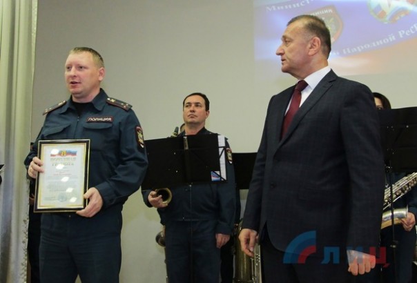 Сводка от НМ ЛНР 10 ноября 2016 года. Укрофашисты шесть раз обстреляли позиции Народной милиции, применялись 152-мм орудия