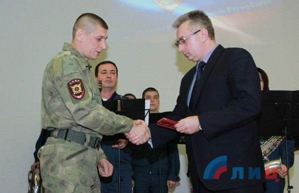 Сводка от НМ ЛНР 10 ноября 2016 года. Укрофашисты шесть раз обстреляли позиции Народной милиции, применялись 152-мм орудия