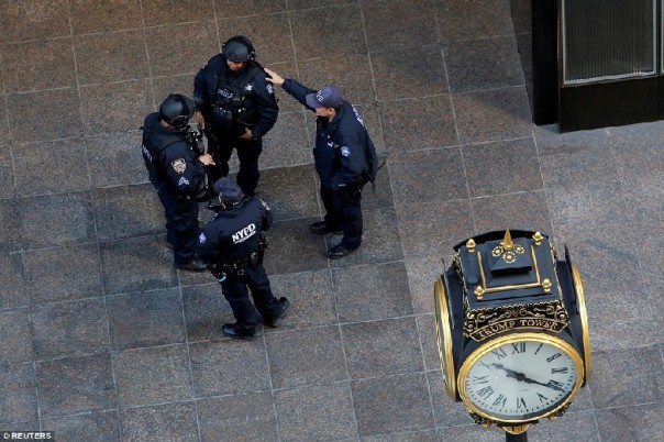 Трамп Тауэр превращен в крепость с бесполетной зоной над ним