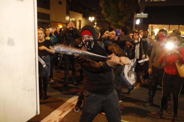 Пусть запылает Вашингтон! Юлия Витязева Пусть запылает Вашингтон! Юлия Витязева