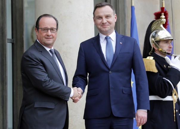 Ось Варшава - Париж