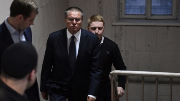 Один за всех: политолог предсказал, кого посадят после Улюкаева