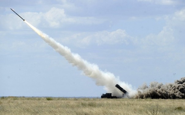Восхваляемая Порошенко «новая» украинская ракета оказалась снарядом от советского «Смерча»