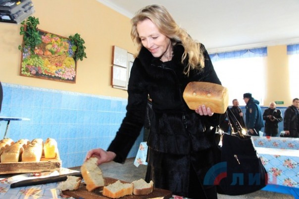 Сводка от НМ ЛНР 19 ноября 2016 года. Руководители ЛНР вручили награды артиллеристам Республики Сводка от НМ ЛНР 19 ноября 2016 года. Руководители ЛНР вручили награды артиллеристам Республики