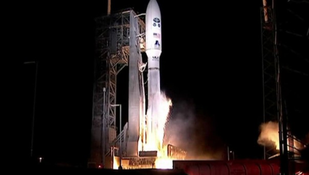 В США запустили ракету с "революционным" метеоспутником