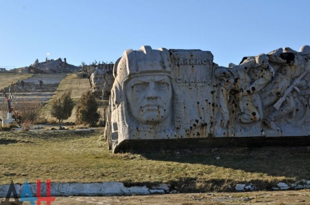 Сводка от МО ДНР 23 ноября 2016. Укрофашисты потеряли до пяти боевиков убитыми при попытке прорыва линии обороны ДНР на южном участке фронта Сводка от МО ДНР 23 ноября 2016. Укрофашисты потеряли до пяти боевиков убитыми при попытке прорыва линии обороны ДНР на южном участке фронта