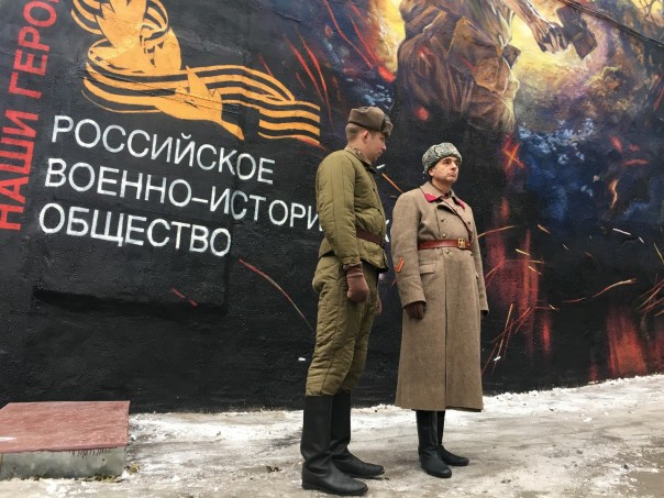 В центре Москвы появилось граффити, посвящённое подвигу 28 панфиловцев В центре Москвы появилось граффити, посвящённое подвигу 28 панфиловцев