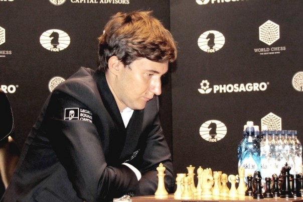 Шахматное противостояние: Карякин утратил преимущество Шахматное противостояние: Карякин утратил преимущество