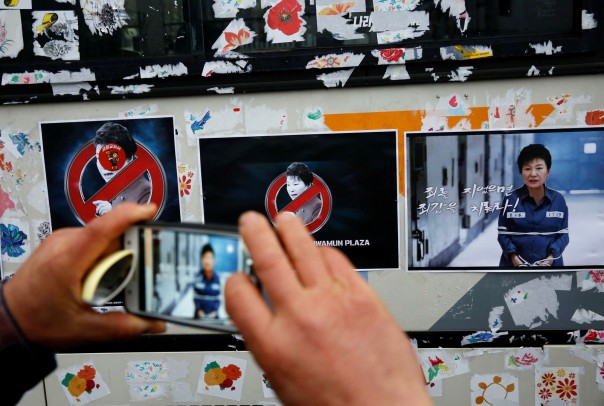 Протесты в Сеуле: более 1 млн человек требуют отставки президента Южной Кореи Протесты в Сеуле: более 1 млн человек требуют отставки президента Южной Кореи