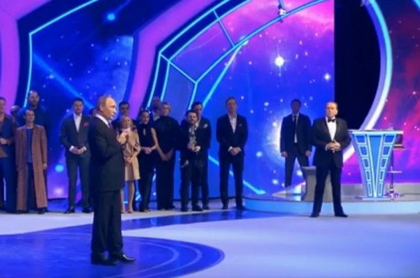 Владимир Путин — КВНщикам: «Женился, развелся, счастлив — это вы о ком?» КВН 55 лет.